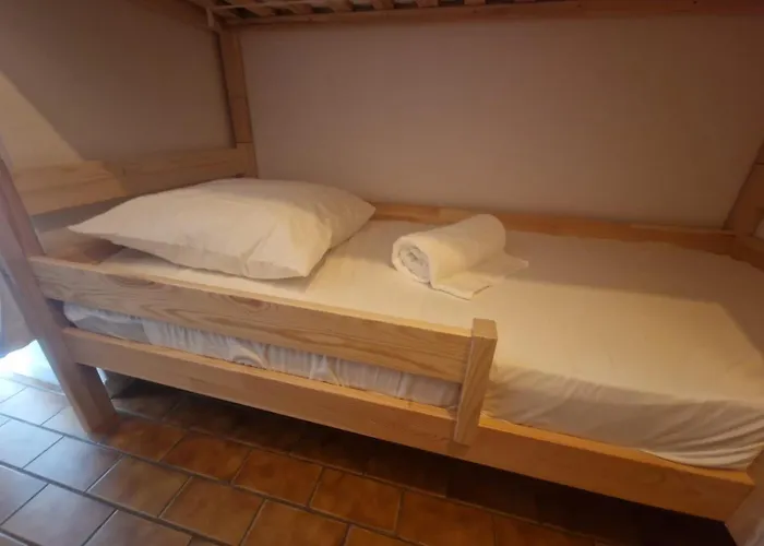 La Baronnie Studio Cosy Tres Bien Equipe Avec Terrasse, 4 Pers, Tres Proche Plage Et Tous Commerces, Climatisation Et Parking Prive Apartamento